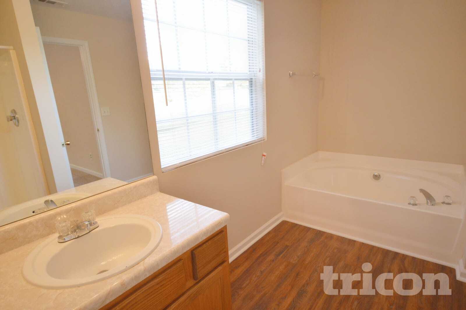 Building Photo - 1206 Catalina Pkwy