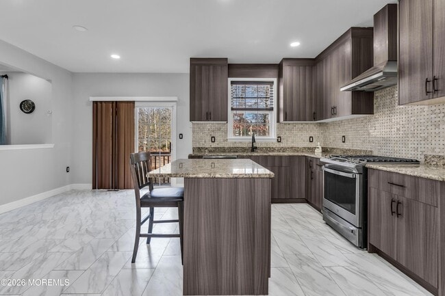 Building Photo - 4 Reuben Ct