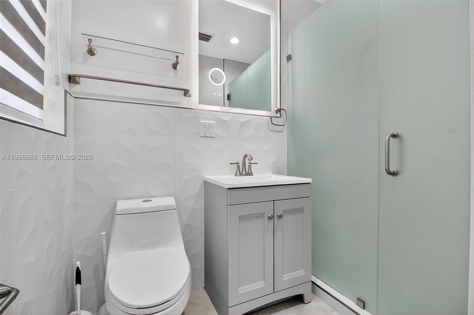 Building Photo - 6090 SW 63rd Ave