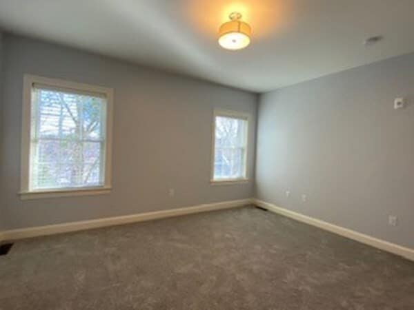 Building Photo - 165 Cambridge Rd