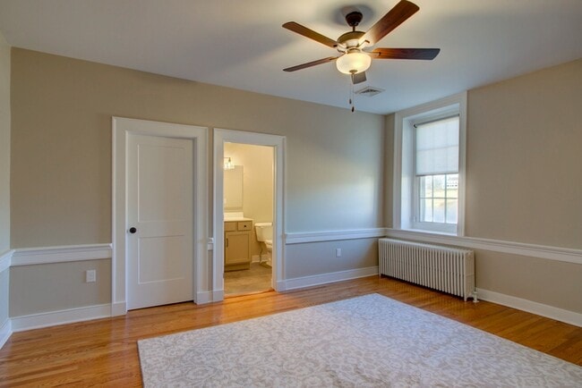 Building Photo - 796 Long Ln