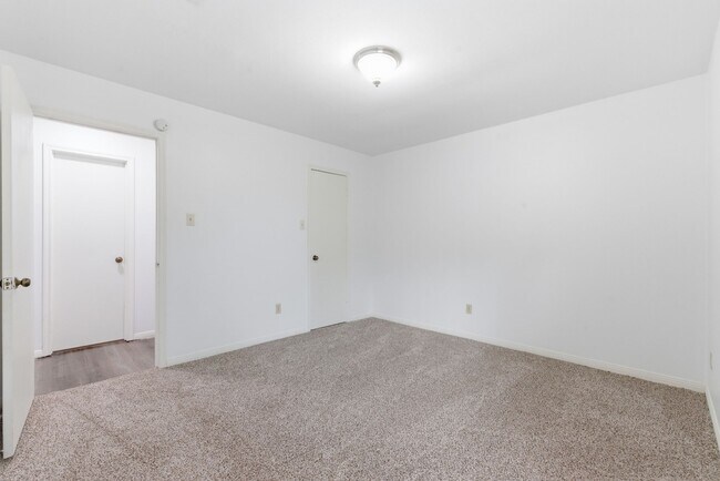 Building Photo - 506 Willow Wisp Cir