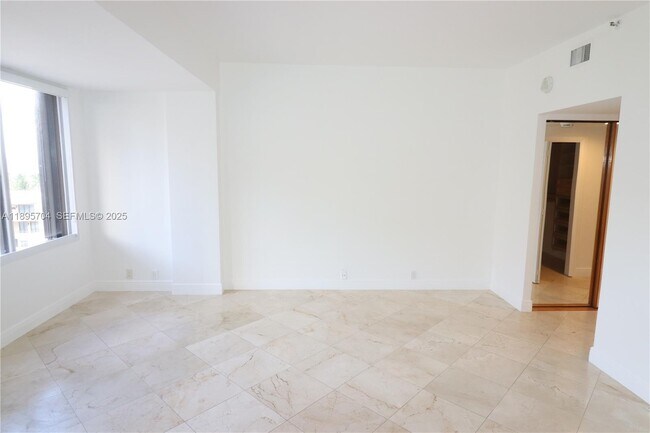 Building Photo - 201 Crandon Blvd