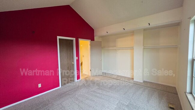 Building Photo - 6818 Ravencrest Dr