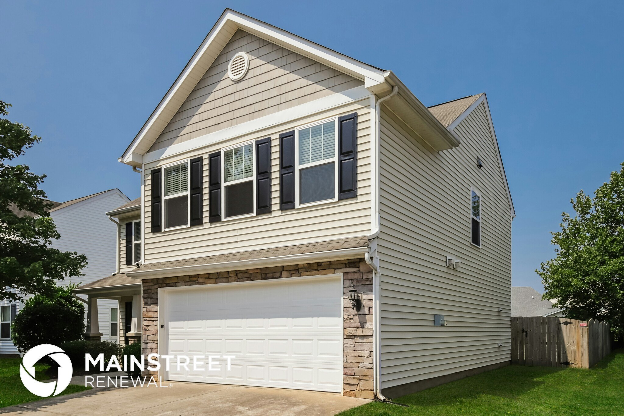 Building Photo - 713 Blue Lake Dr
