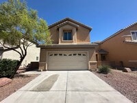 Building Photo - Great 3 Bedroom Home in Gated Community!