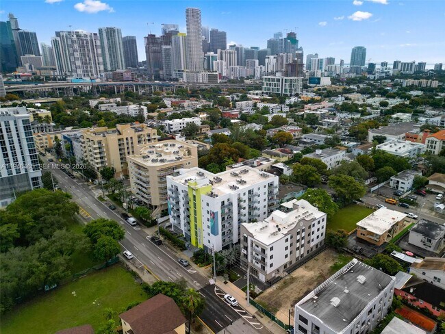 Building Photo - 650 SW 1st St