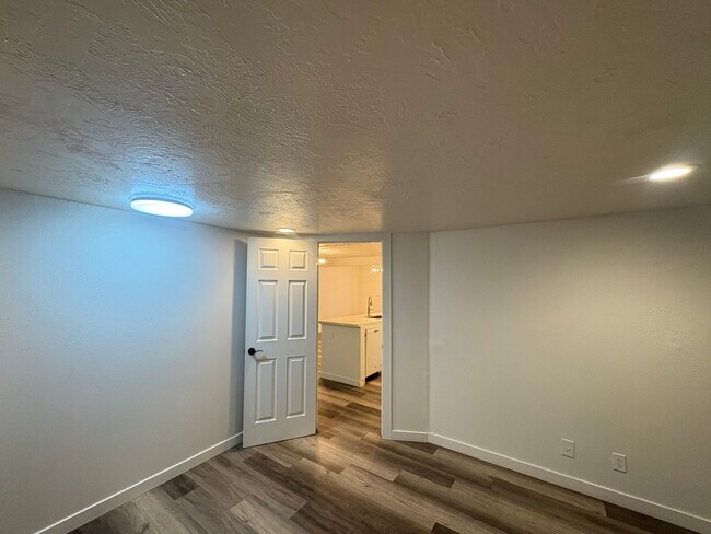 Building Photo - 1026 N 1100 W
