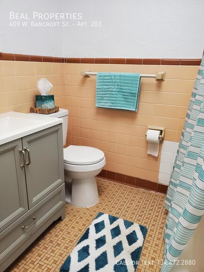 Building Photo - 409 W Bancroft St