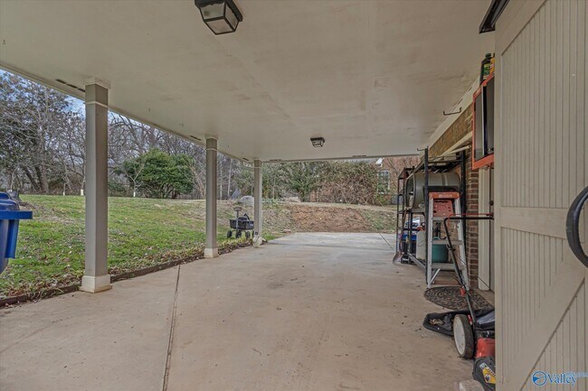 Building Photo - 4818 SE Cv Crk Dr