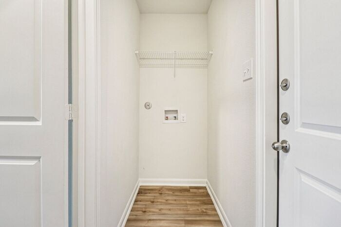 Building Photo - 521 Trinity Trl