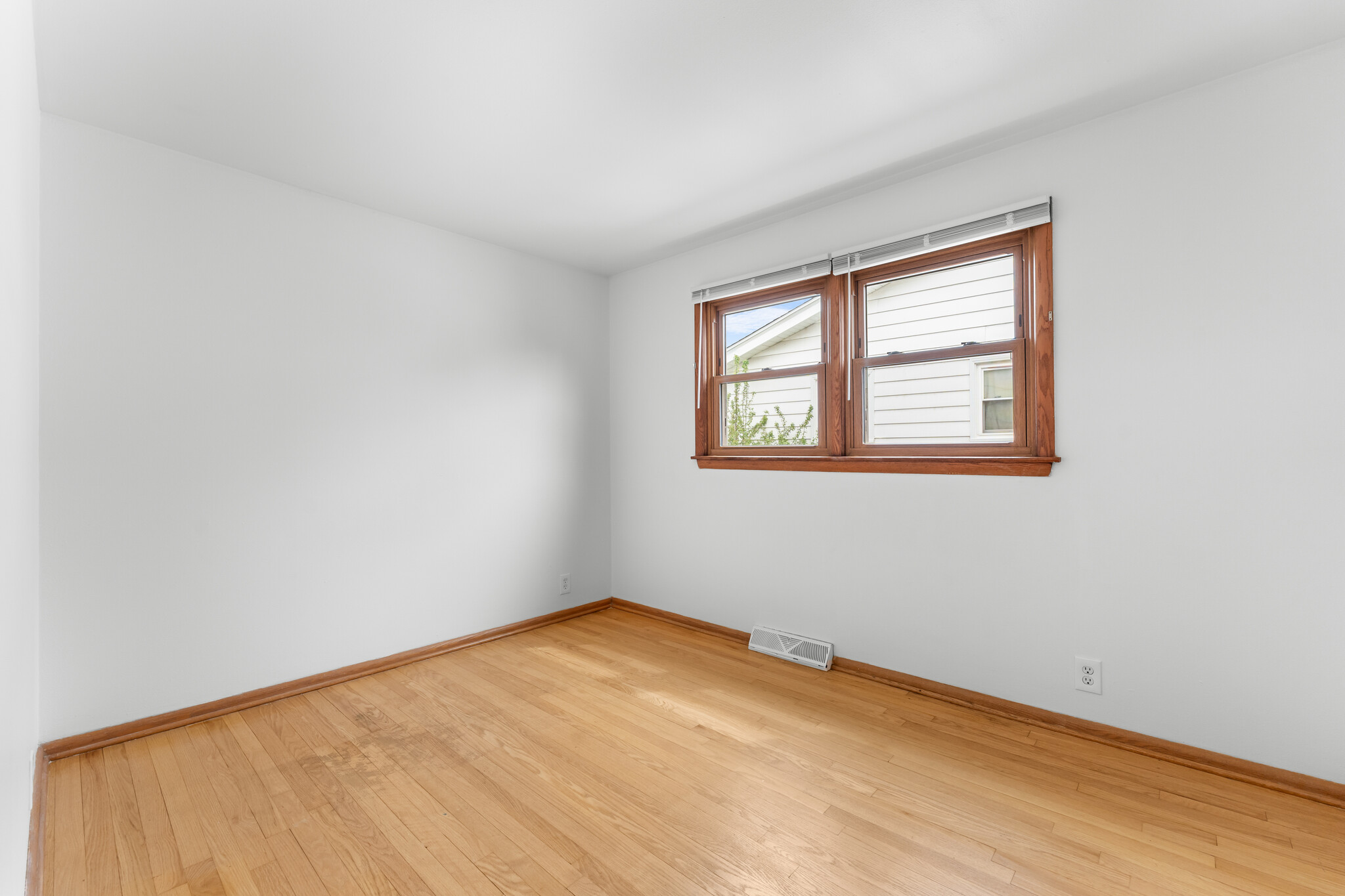 Building Photo - 5429 S 13th St