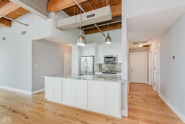 Building Photo - 430 N Park Ave