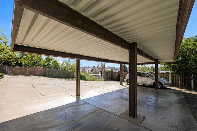 Building Photo - 233 Florida St