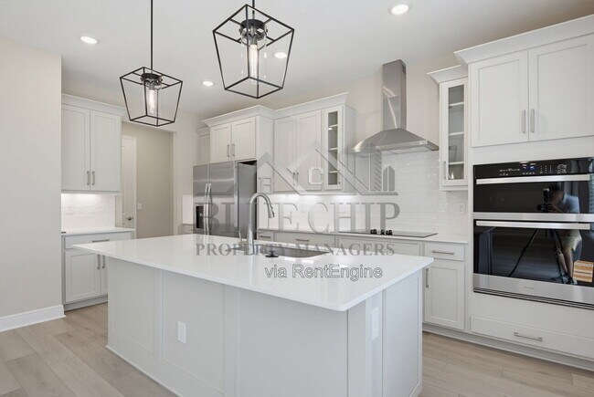 Building Photo - 1129 British Cir