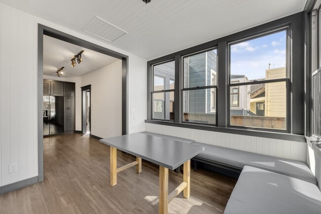 Building Photo - 558-560 Greenwich Street (1067r)