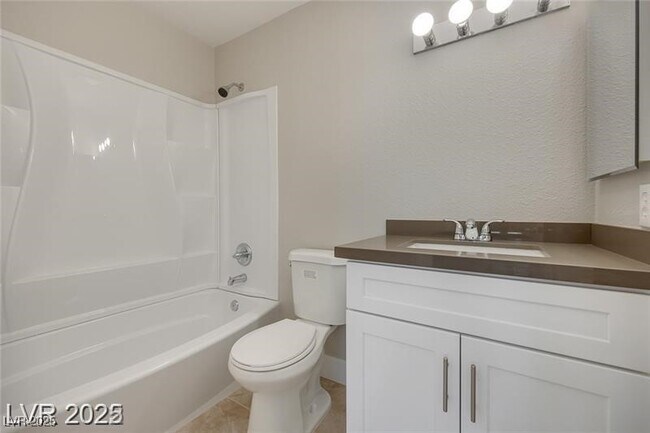 Building Photo - 8804 River Pines Ct