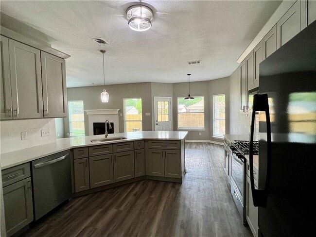 Building Photo - 1706 Winners Ribbon Cir