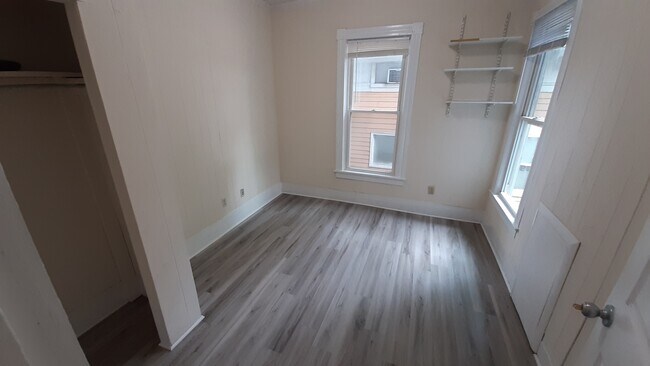 Building Photo - 410 S Aurora St