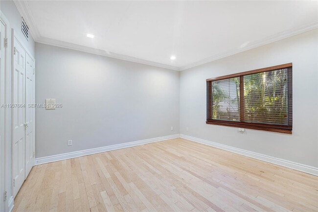 Building Photo - 1375 N Biscayne Point Rd