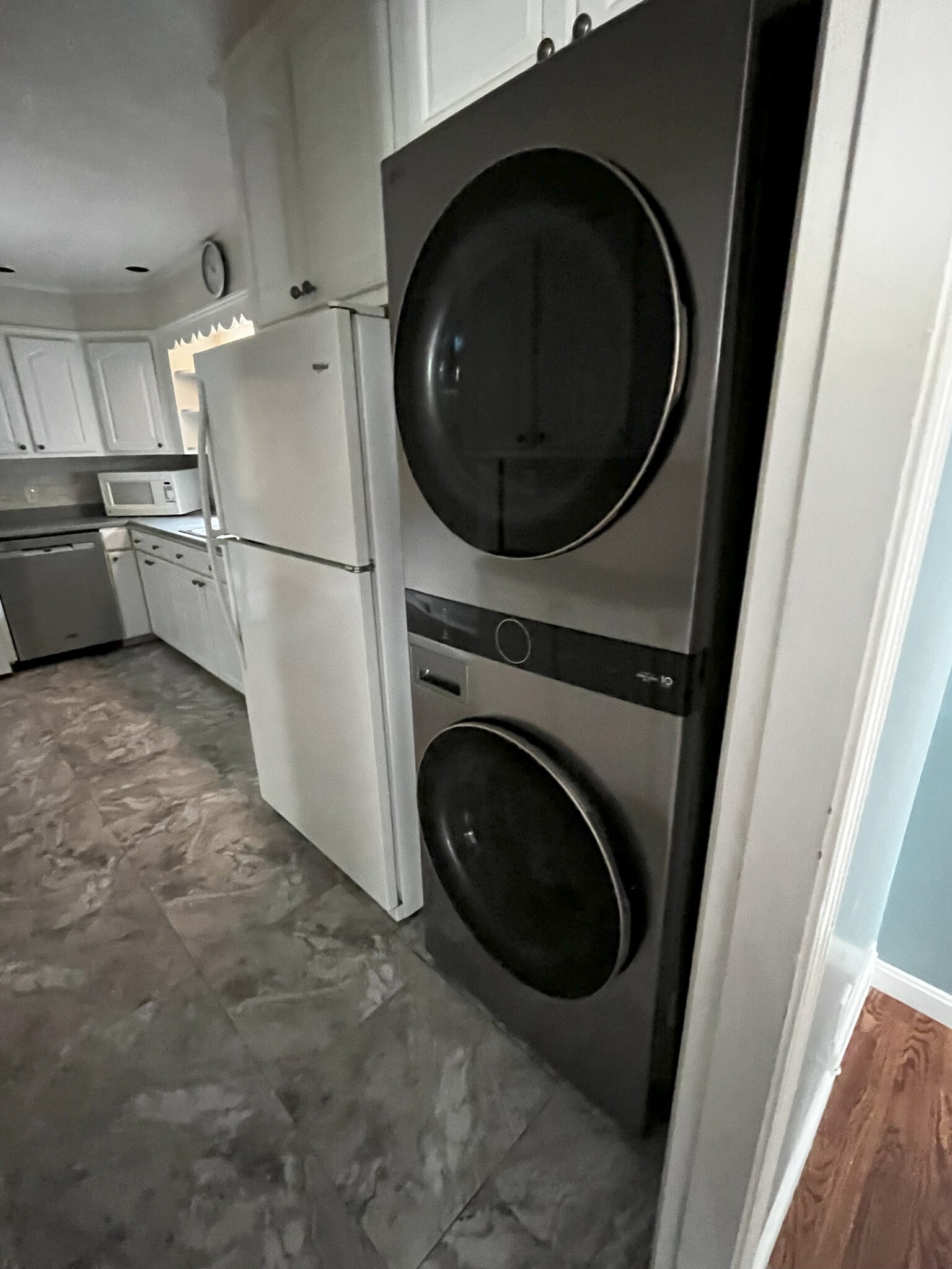 Building Photo - 35 Hastings Ave