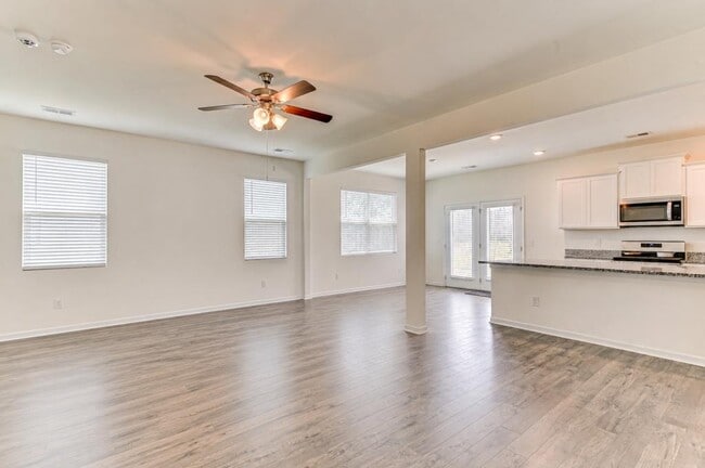 Building Photo - 2101 Saltwater Bnd