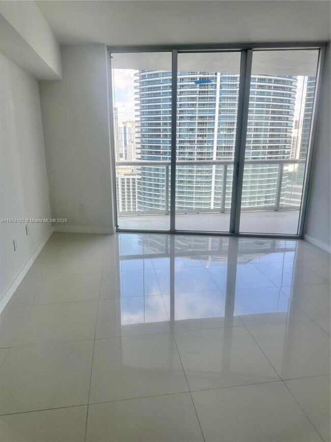 Building Photo - 465 Brickell Ave
