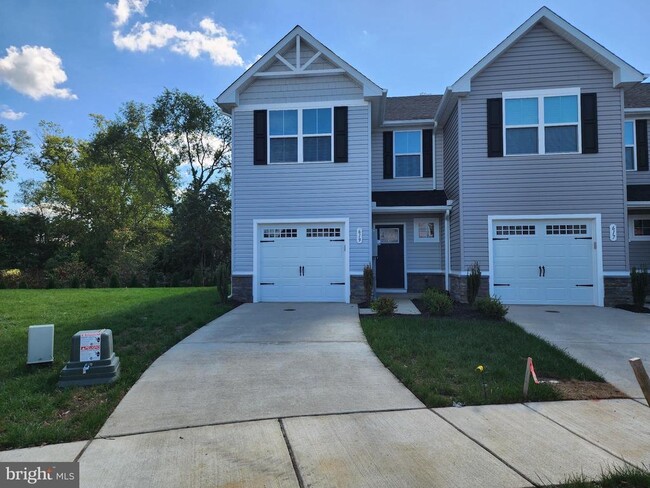 Building Photo - 619 Laurelwood Cir