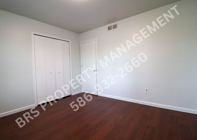 Building Photo - Shelby Township Duplex