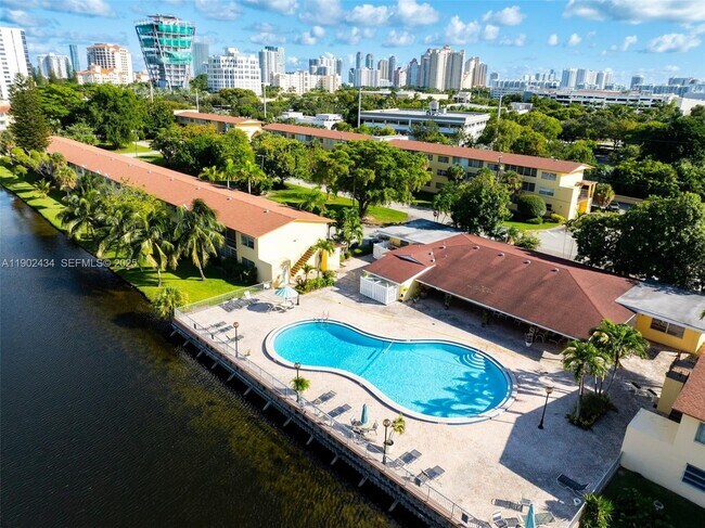 Building Photo - 2820 NE 201st Terrace