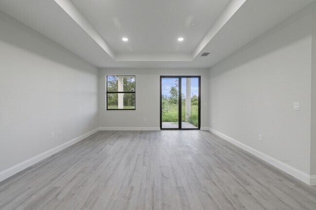Building Photo - 757 Joponica Ave S