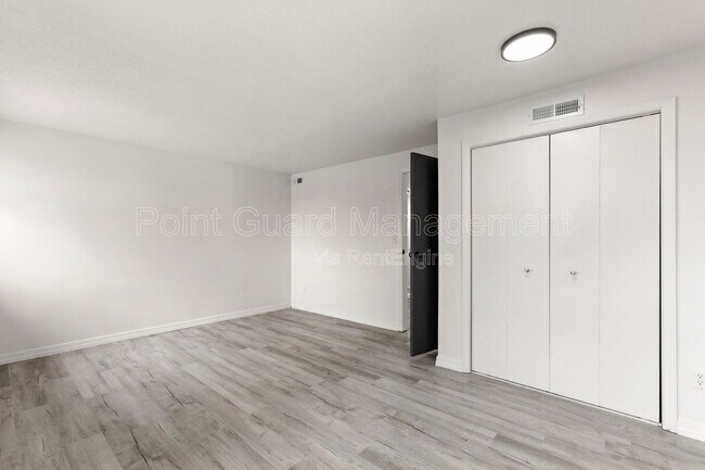 Building Photo - 1810 S Cleveland Ave