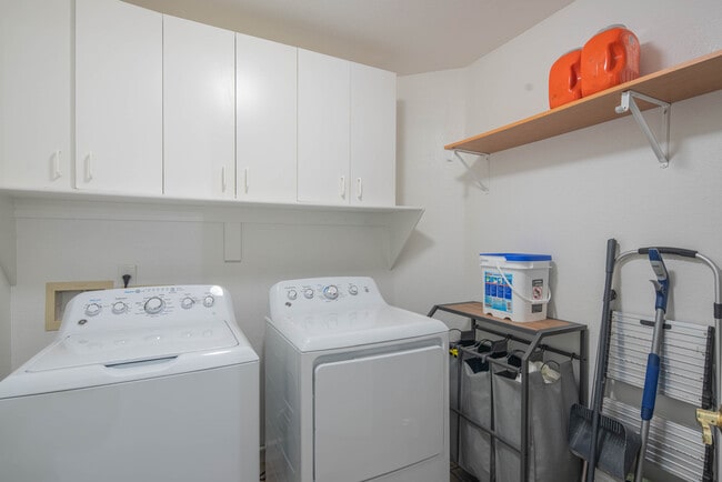 Building Photo - 7289 W Kimberly Way