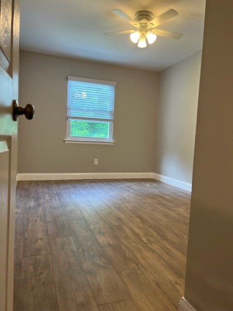 Building Photo - 307 Birch Dr