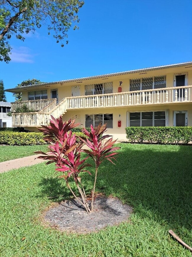 Building Photo - 361 Windsor N