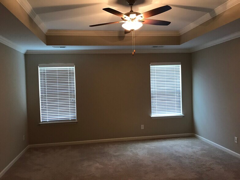 Master bedroom - 7506 Hampstead Hall Dr