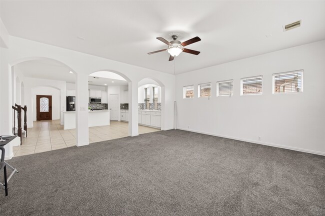 Building Photo - 5519 Jay Thrush Dr