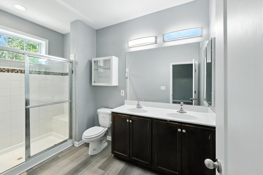 Building Photo - 4905 Forest Pines Dr
