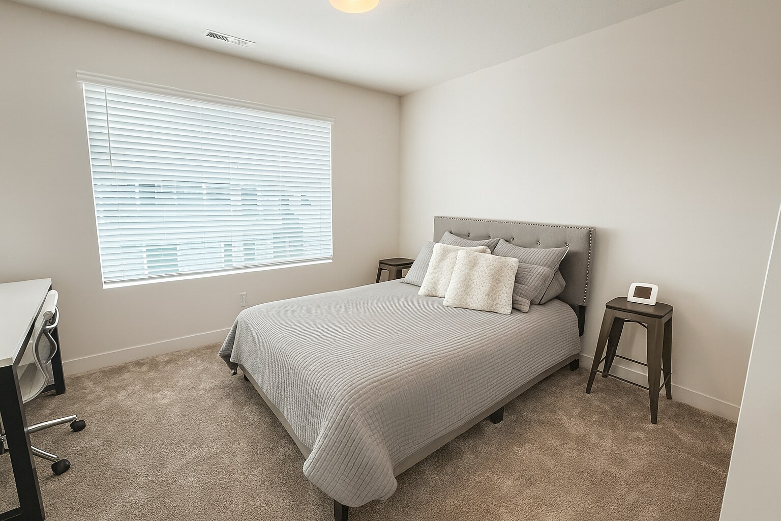 Building Photo - 11618 S Old Cedar Dr