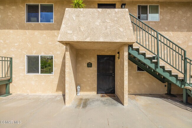 Building Photo - 6441 Kanan Dume Rd