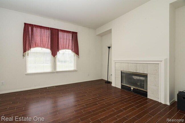 Building Photo - 14864 Liri Dr