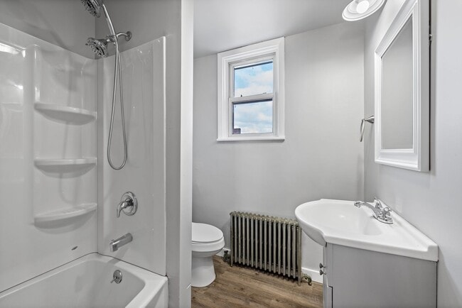 Building Photo - Spacious and charming 3-bedroom, 1.5-bath home available for rent in Bethlehem PA