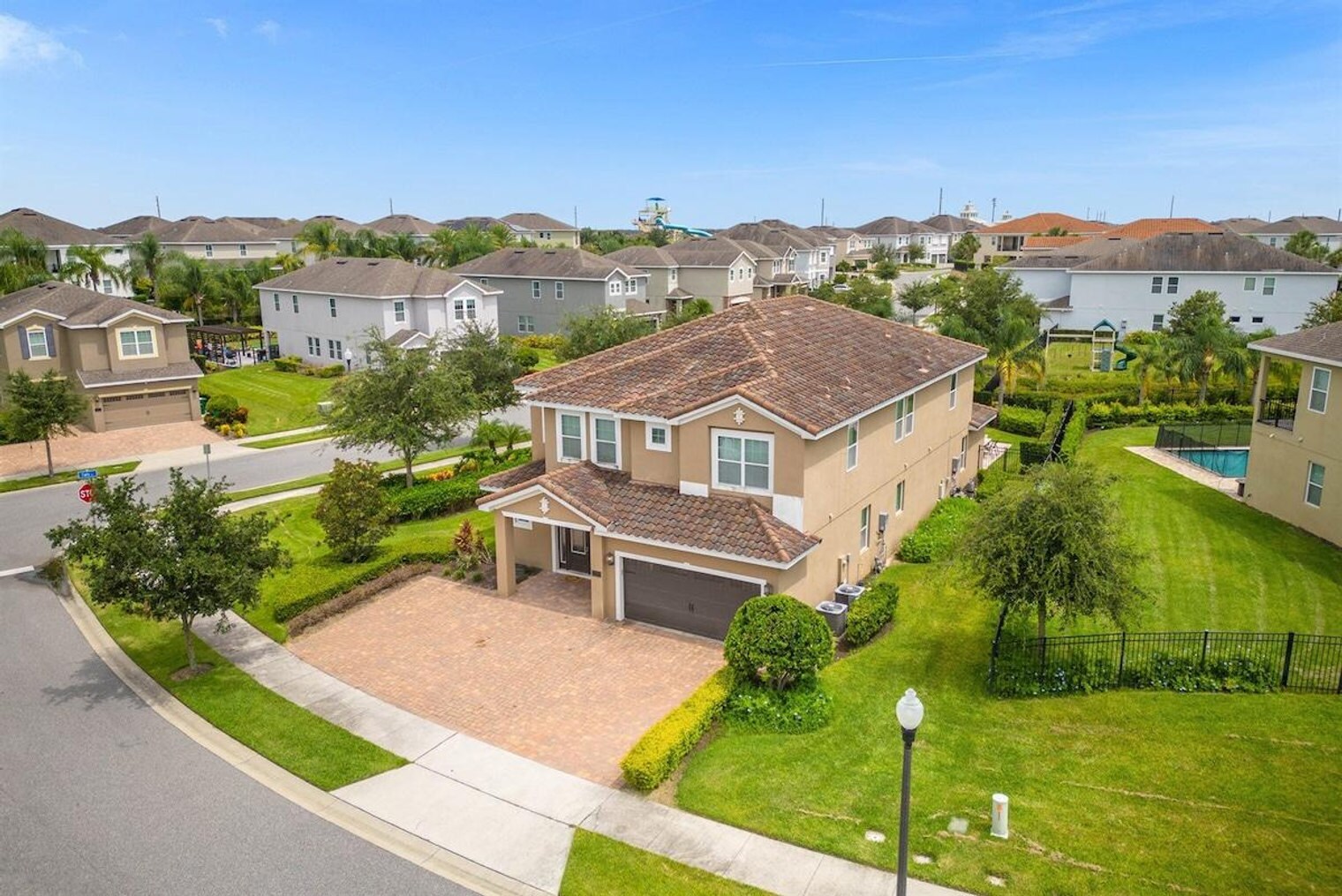 Building Photo - 7739 Graben St