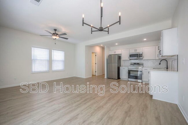 Building Photo - 9033 E 85th Pl