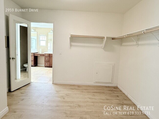 Building Photo - 2959 Burnet Dr