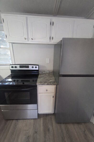 Building Photo - 6003 Burns St