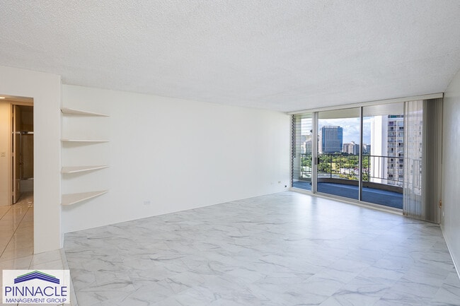 Building Photo - 469 Ena Rd