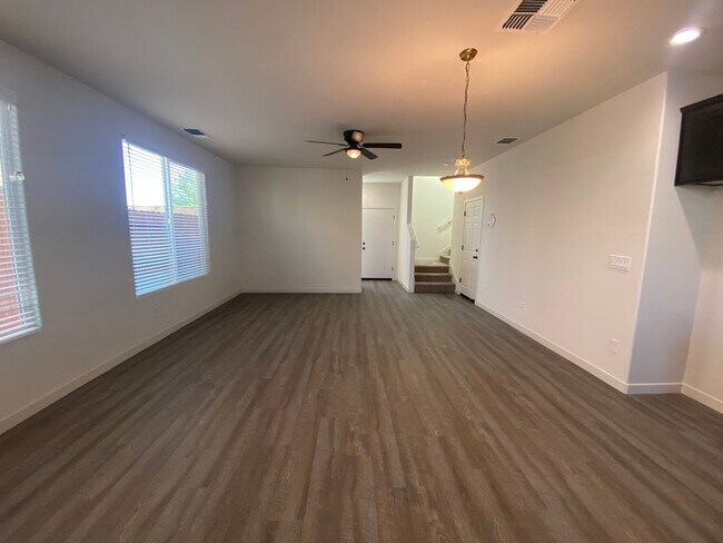 Building Photo - Newer Construction! 3 bedroom 2.5 Bathroom Home in a Gated Community