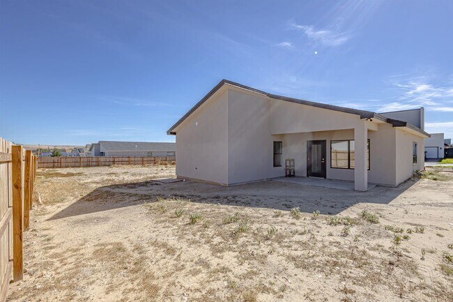 Building Photo - 5704 Kylee Dr
