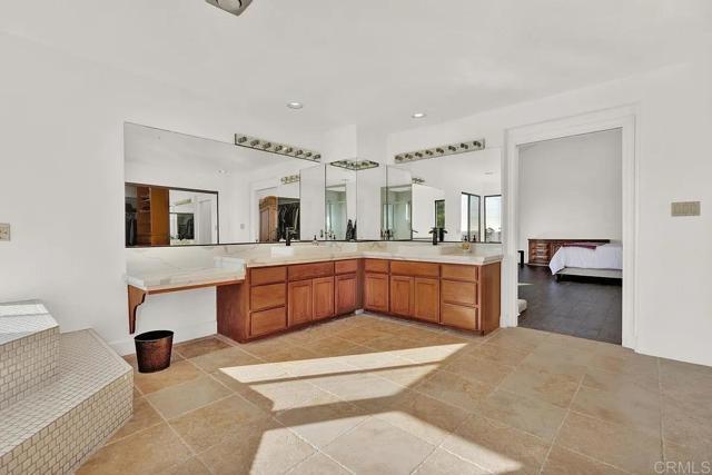 Building Photo - 3230 Piragua St